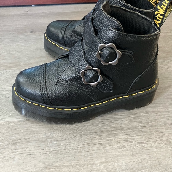 Dr. Martens Devon Flower Platform Boots Black Pebble Leather Women’s Size 9 - Picture 3 of 8